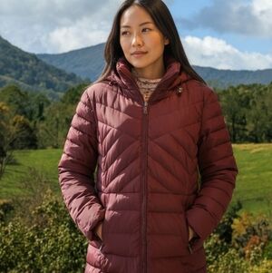 EUC Kenneth Cole Reaction Hooded Down Puffer Jacket - Rich Burgundy